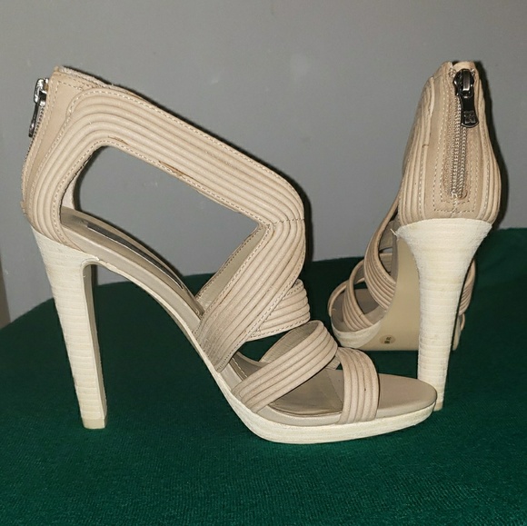 Shoes - Picture 1 of 8